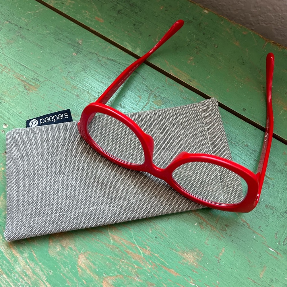 Oprah’s fave RED PEEPERS glasses for sale!